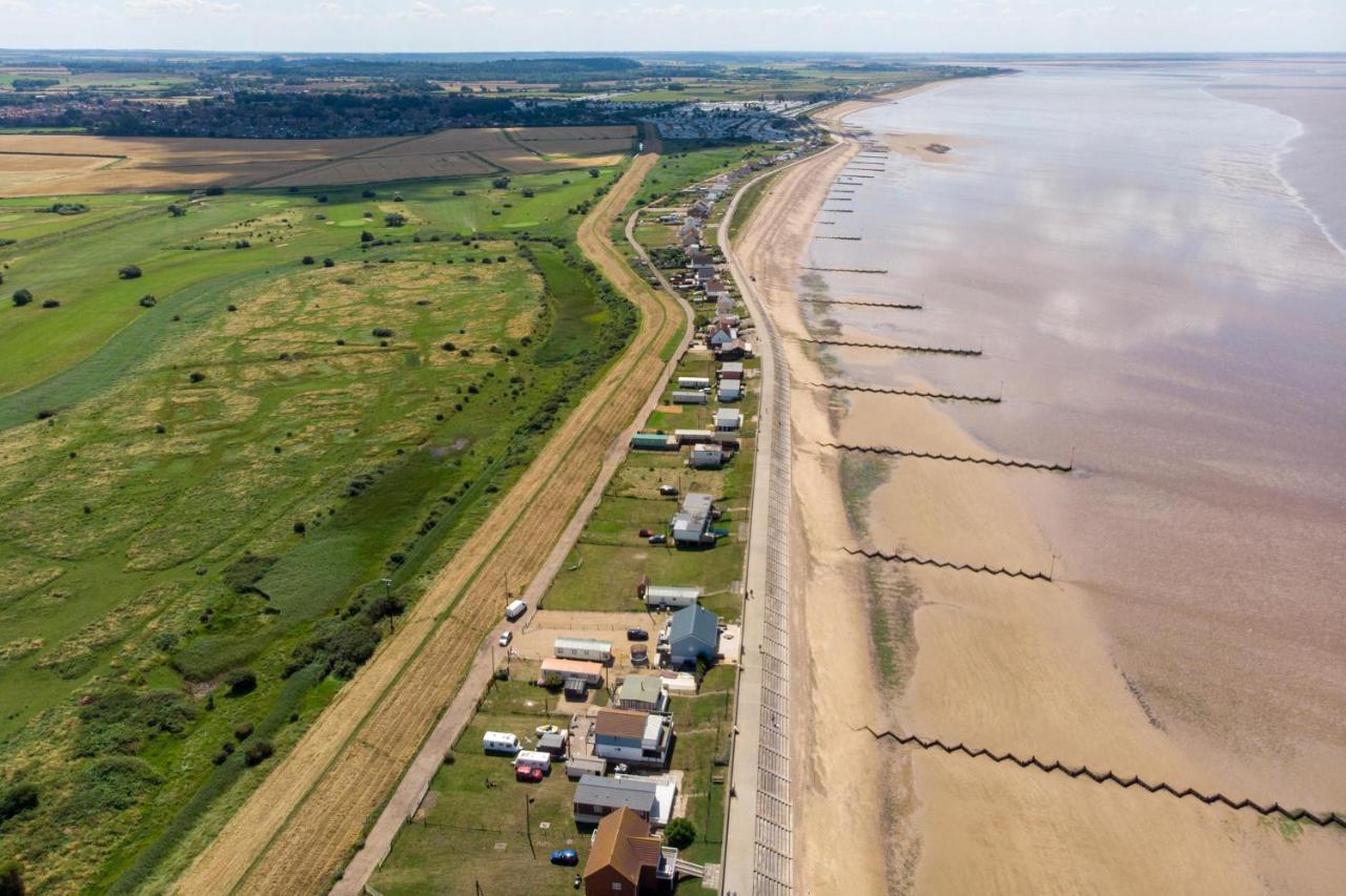 Caravan With Decking At Manor Park In Hunstanton, Sleeps 6 Ref 23045B Buitenkant foto